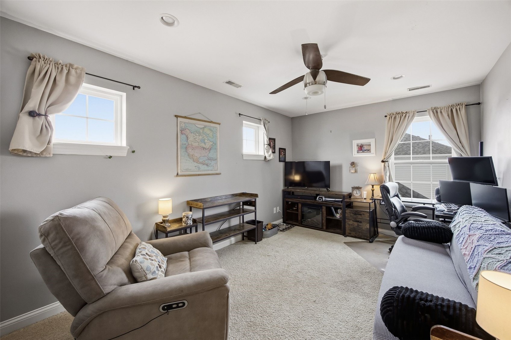 2499 Plymouth Street Marion IA 52302