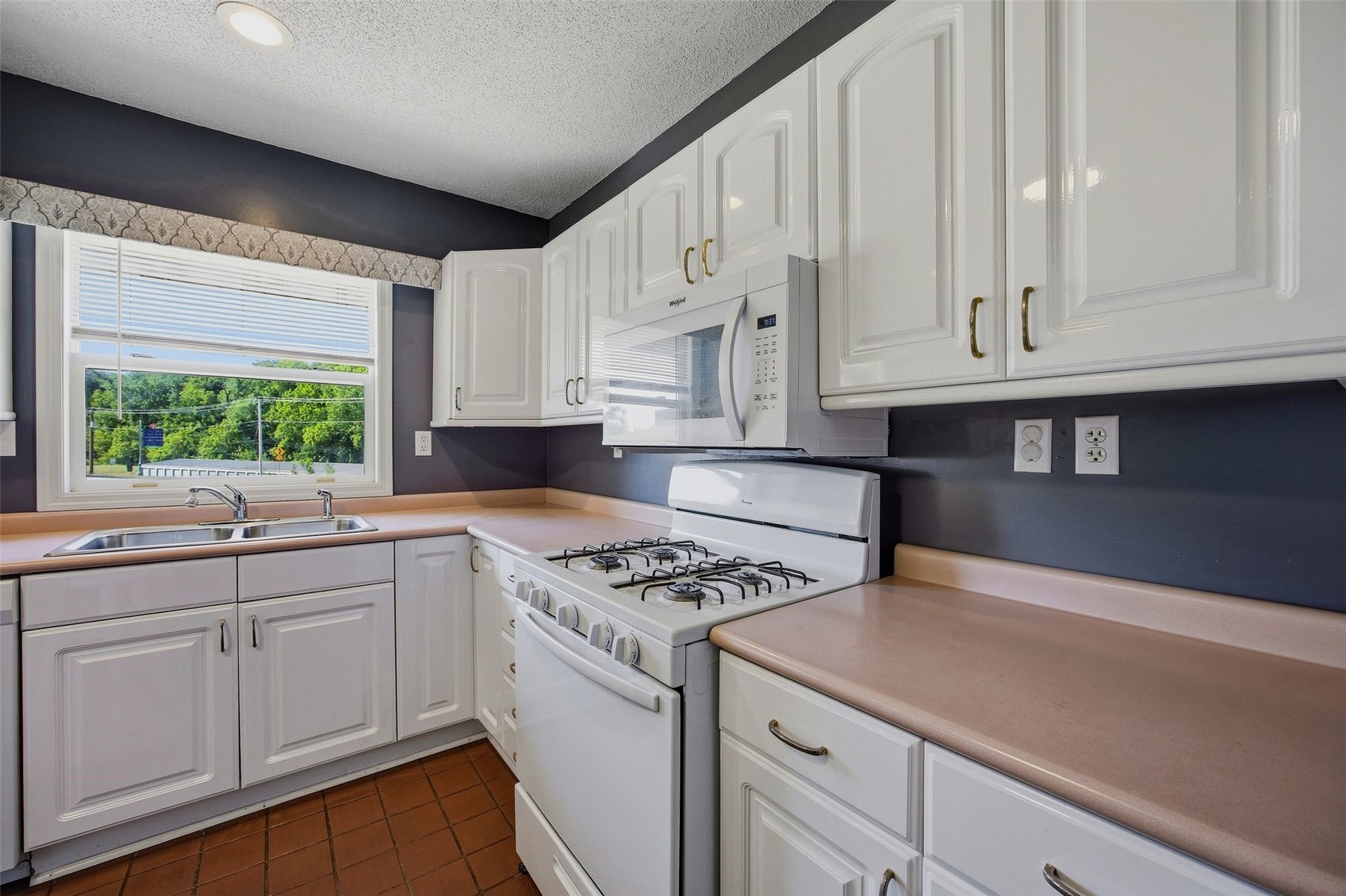 700 East 3rd Street Anamosa IA 52205
