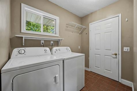 700 East 3rd Street Anamosa IA 52205