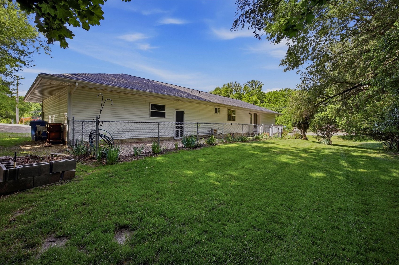 700 East 3rd Street Anamosa IA 52205