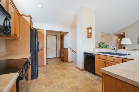 1880 Oak Creek Drive Marion IA 52302