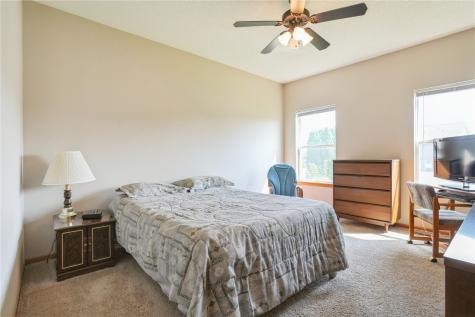 1880 Oak Creek Drive Marion IA 52302