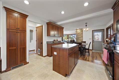 3000 Carroll Drive SE Cedar Rapids IA 52403