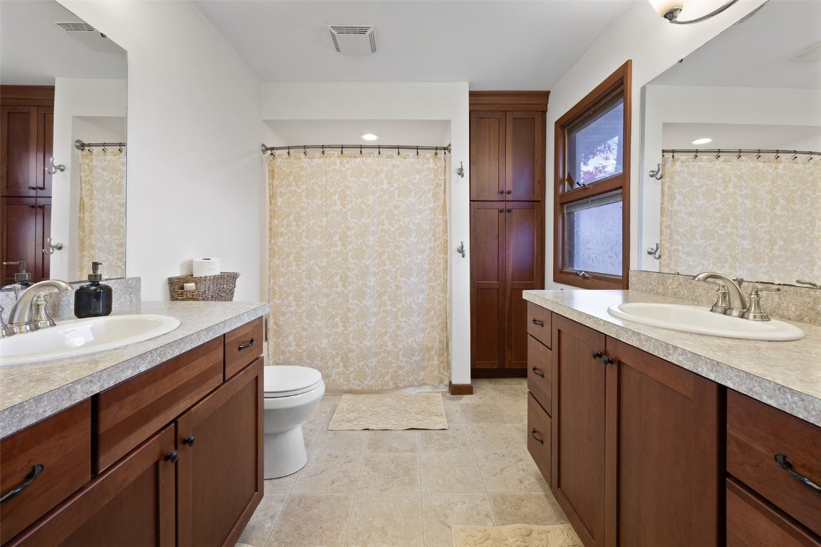 3000 Carroll Drive SE Cedar Rapids IA 52403