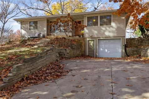3000 Carroll Drive SE Cedar Rapids IA 52403