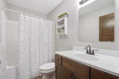 735 Breckenridge Drive Monticello IA 52310
