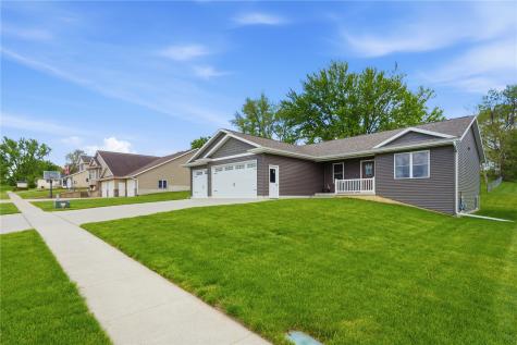 735 Breckenridge Drive Monticello IA 52310
