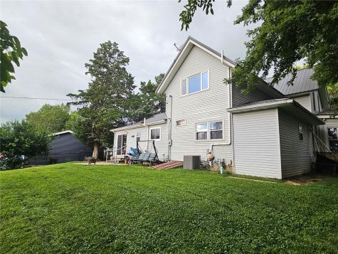 101 Sunset Drive Anamosa IA 52205