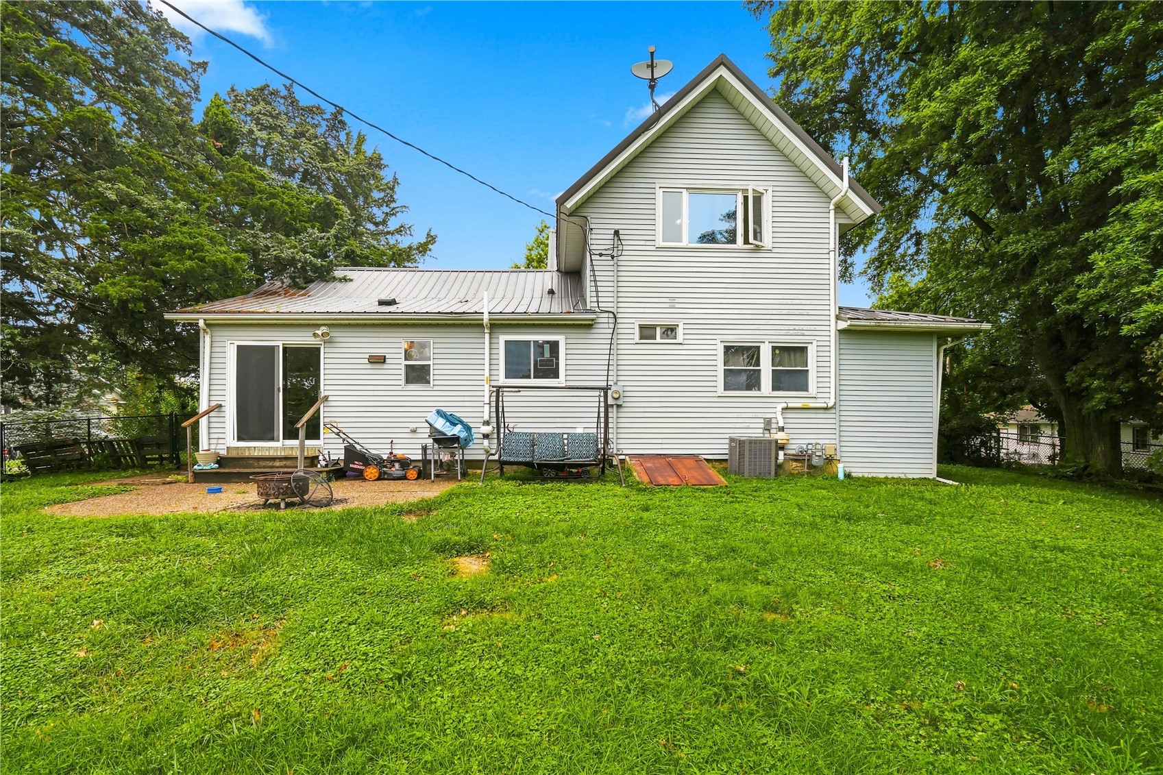 101 Sunset Drive Anamosa IA 52205