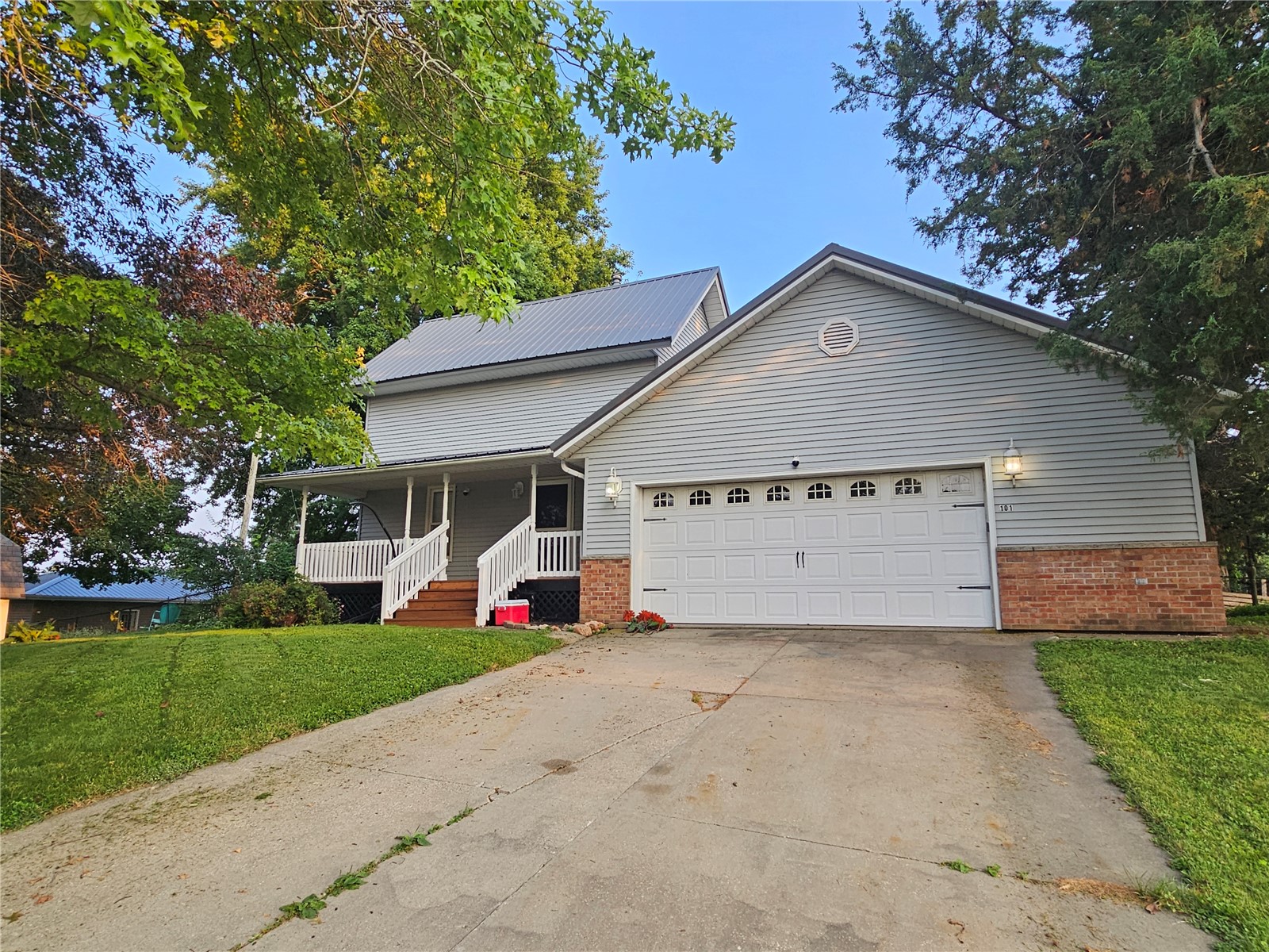 101 Sunset Drive Anamosa IA 52205