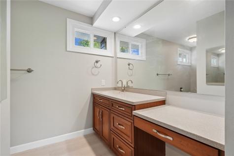 2312 Chestnut Court NE Cedar Rapids IA 52402