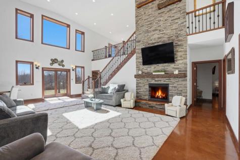886 Henik Road Mt Vernon IA 52314