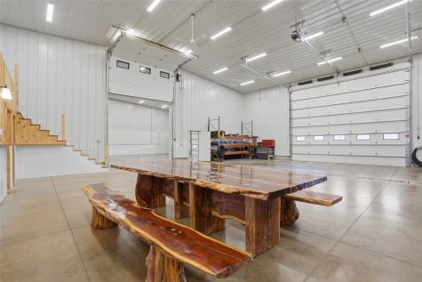 886 Henik Road Mt Vernon IA 52314