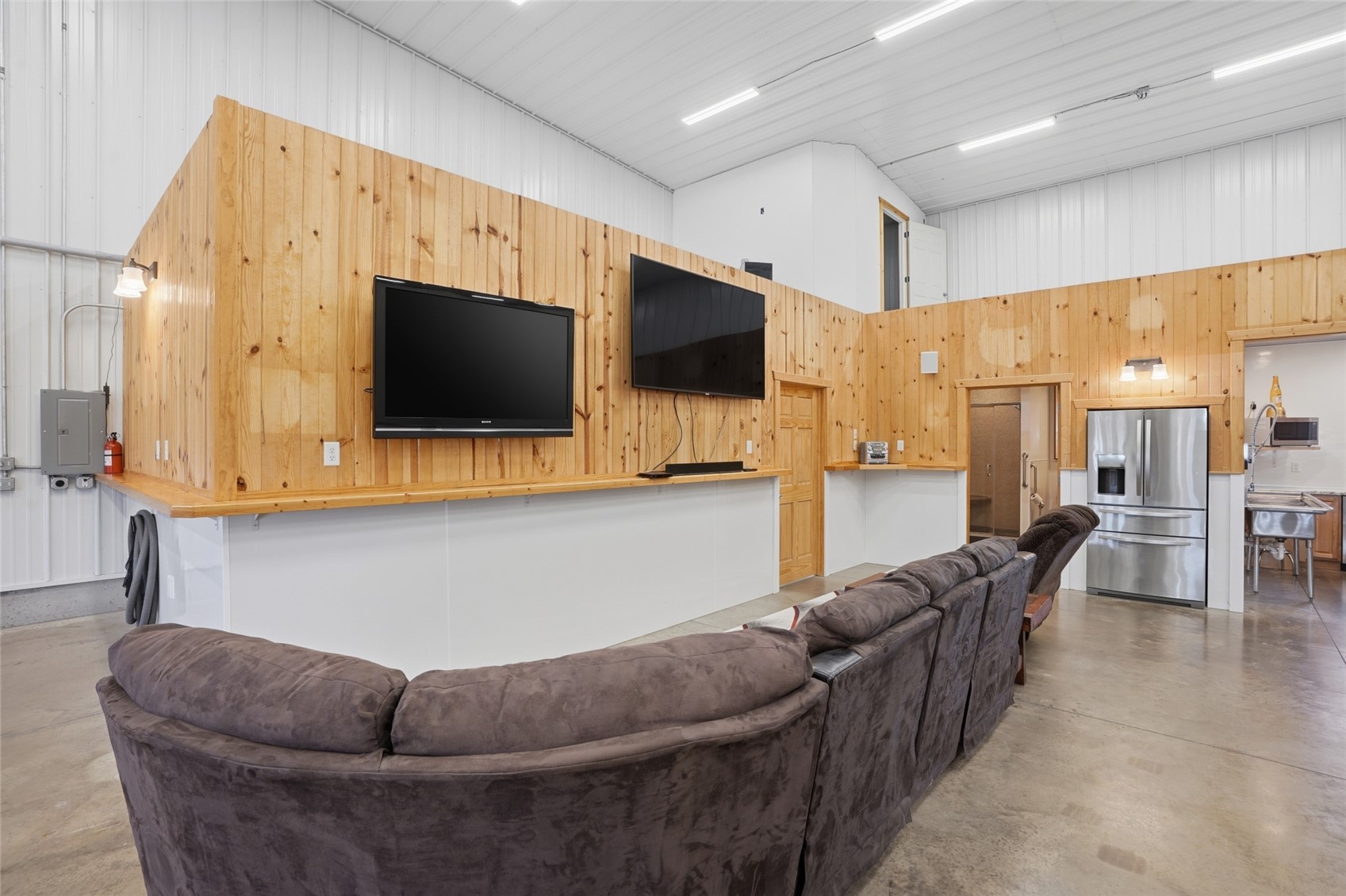 886 Henik Road Mt Vernon IA 52314