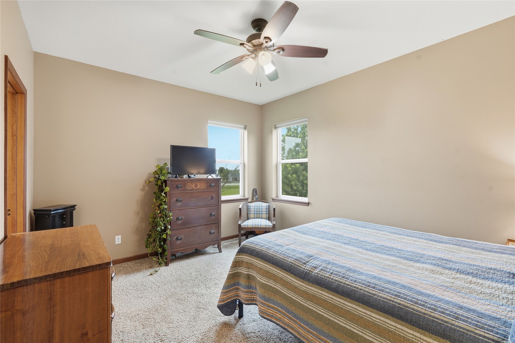 706 Limerock Drive NW Cedar Rapids IA 52405