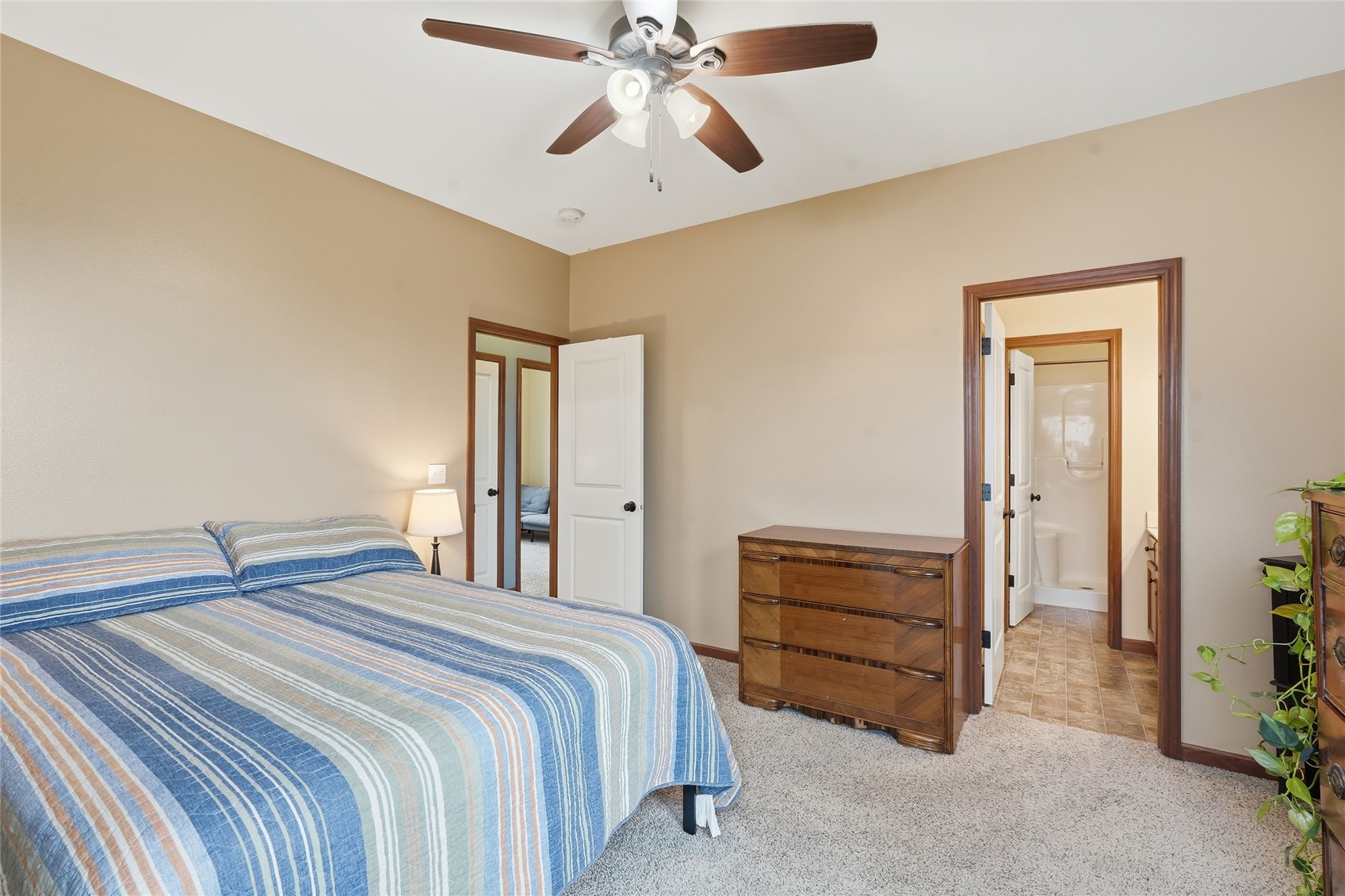 706 Limerock Drive NW Cedar Rapids IA 52405