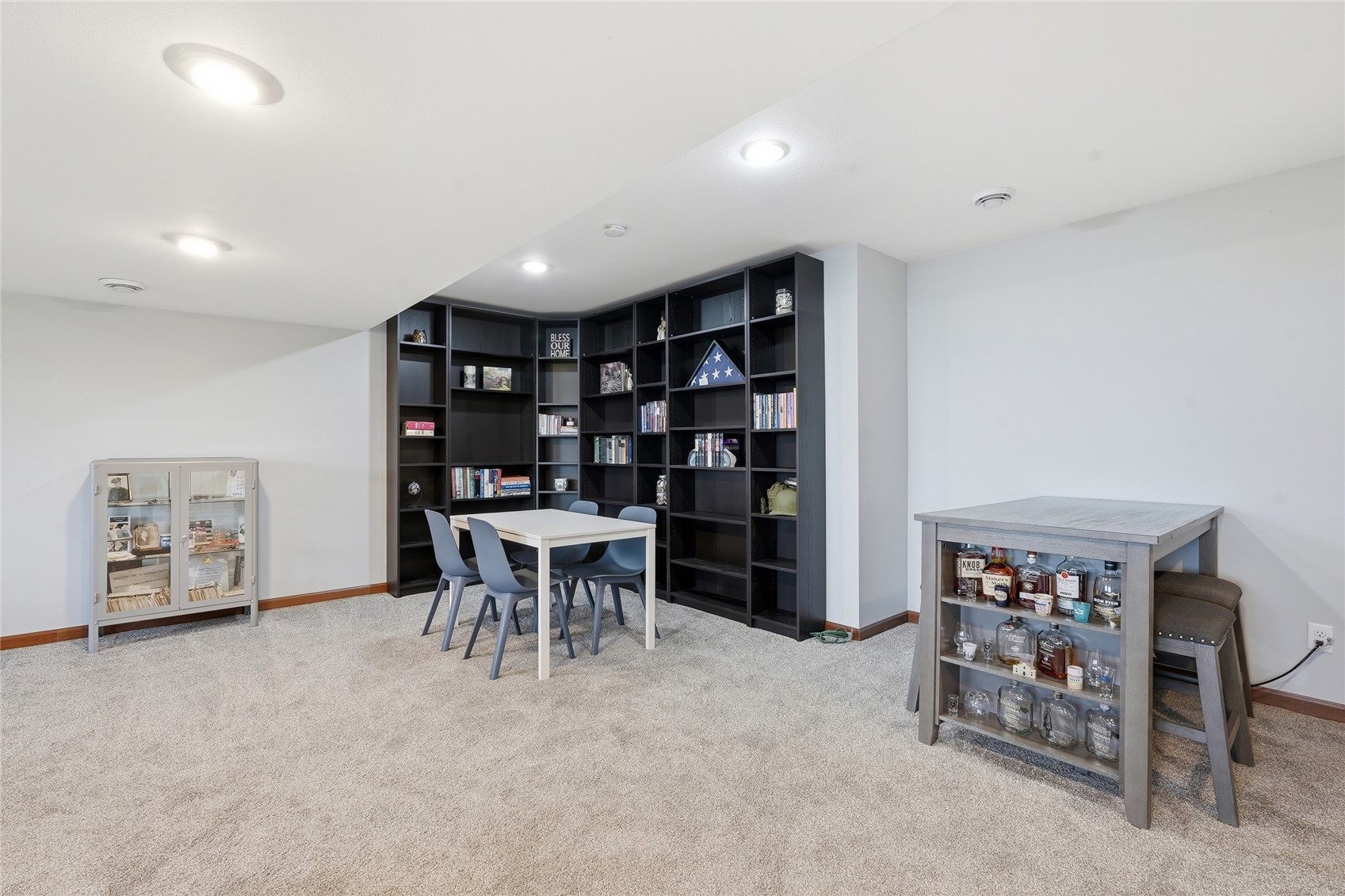 706 Limerock Drive NW Cedar Rapids IA 52405