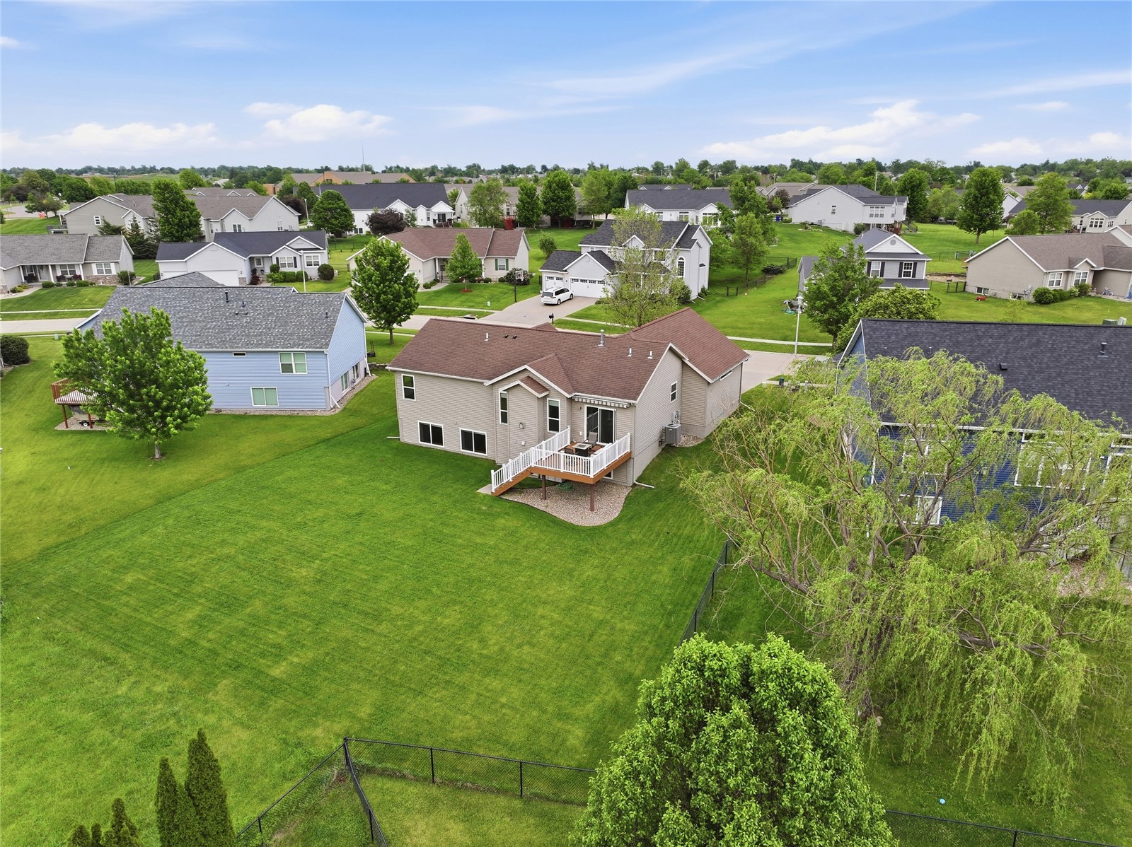 706 Limerock Drive NW Cedar Rapids IA 52405