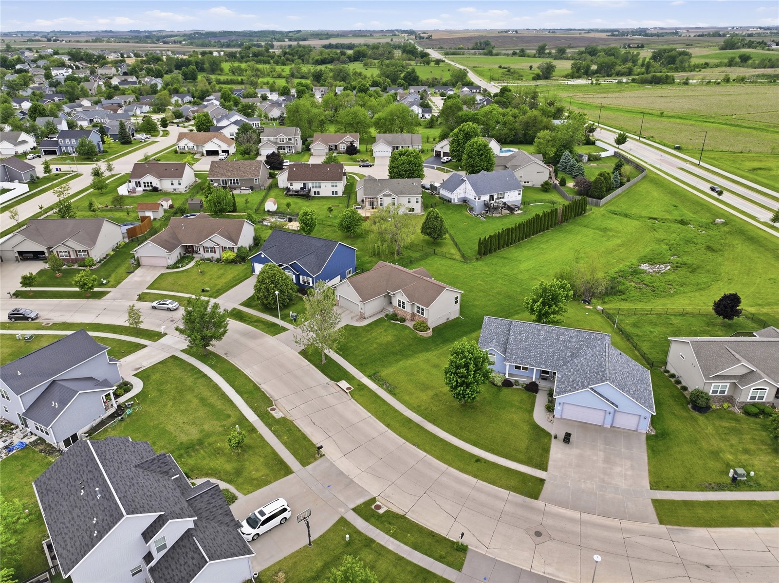 706 Limerock Drive NW Cedar Rapids IA 52405