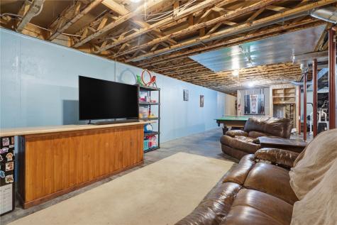 903 Main Street Brandon IA 52210