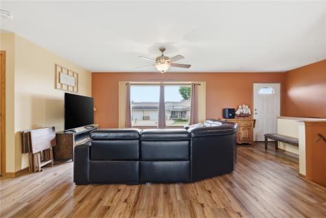 903 Main Street Brandon IA 52210