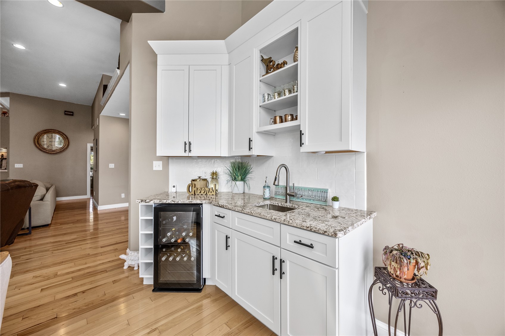 2097 Emmons Street Hiawatha IA 52233
