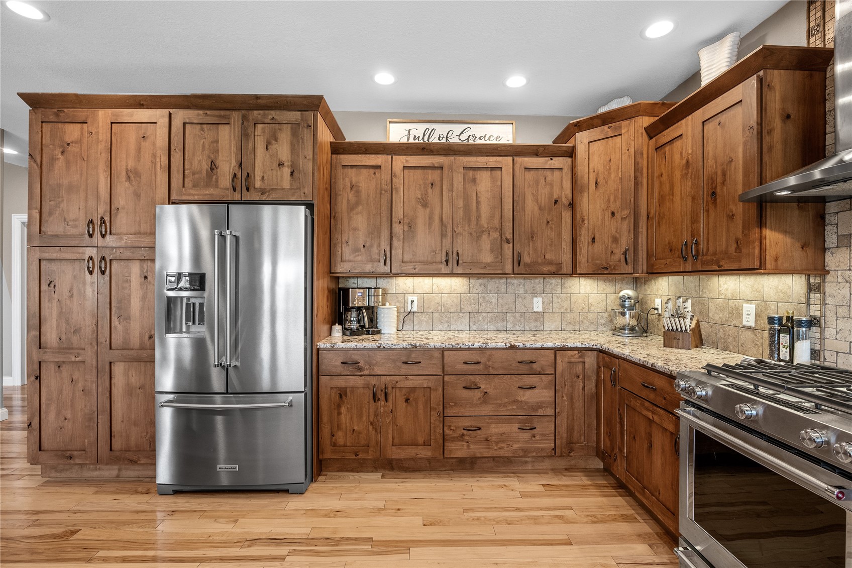 2097 Emmons Street Hiawatha IA 52233