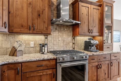 2097 Emmons Street Hiawatha IA 52233