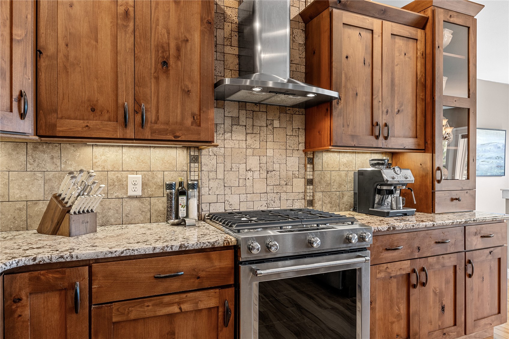 2097 Emmons Street Hiawatha IA 52233