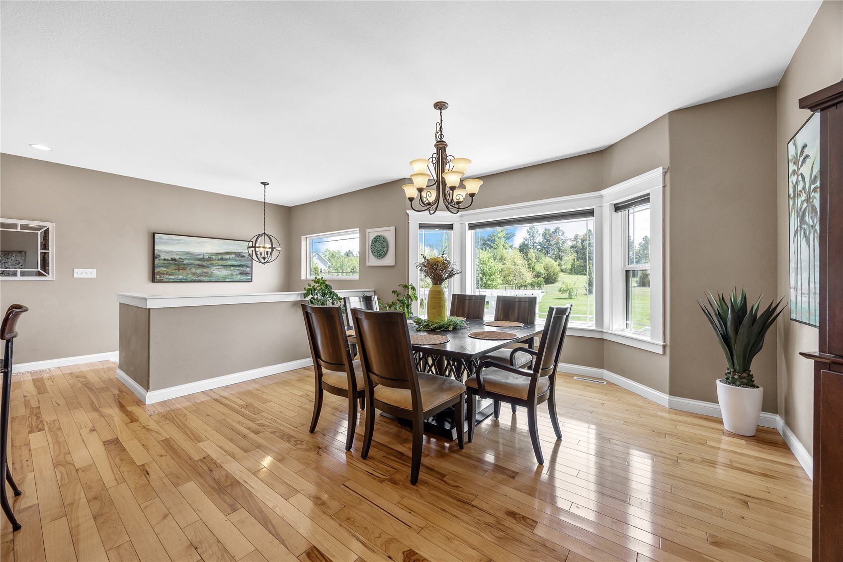 2097 Emmons Street Hiawatha IA 52233