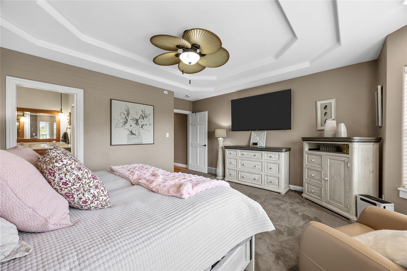 2097 Emmons Street Hiawatha IA 52233