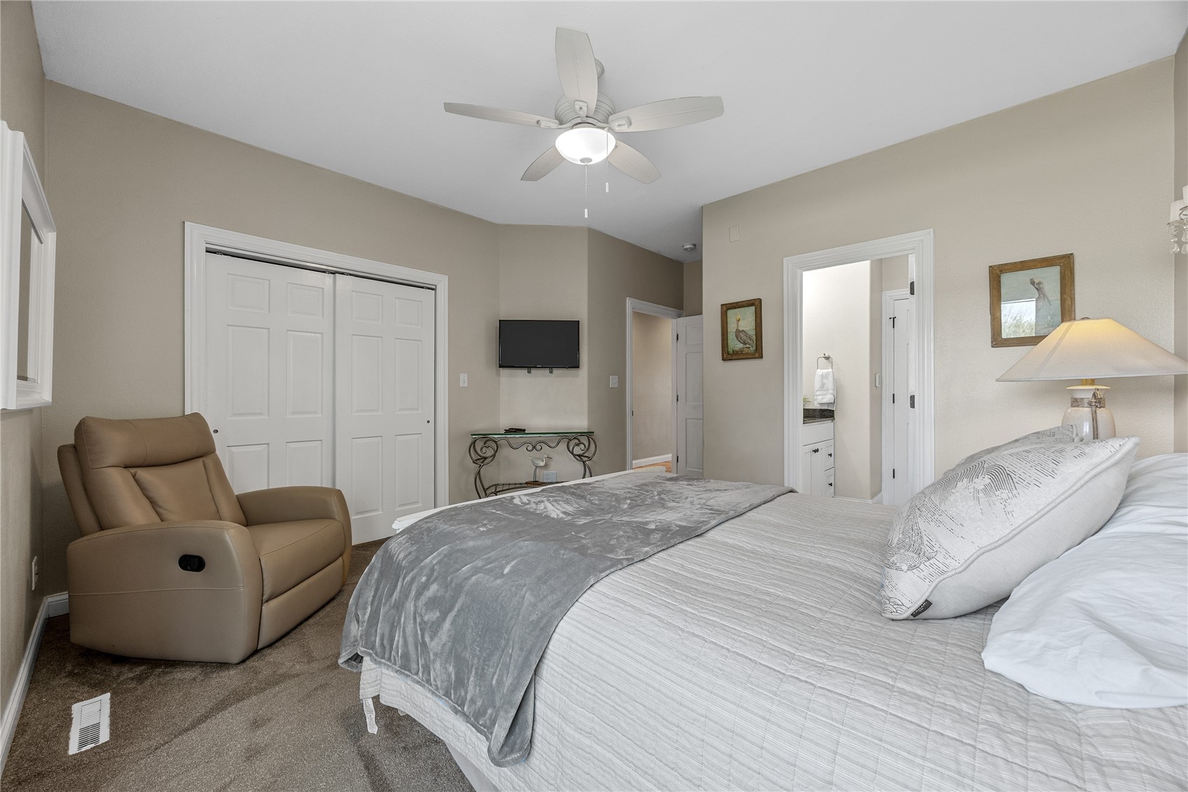 2097 Emmons Street Hiawatha IA 52233