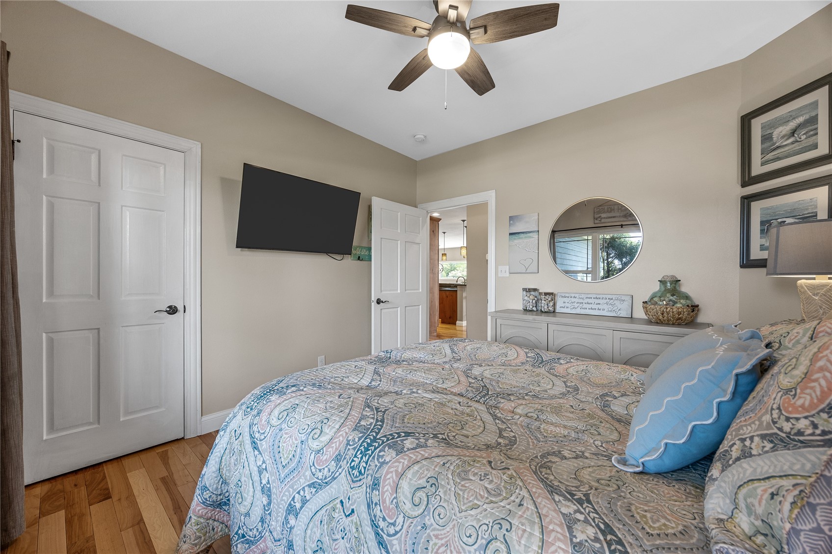 2097 Emmons Street Hiawatha IA 52233