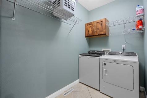 2097 Emmons Street Hiawatha IA 52233