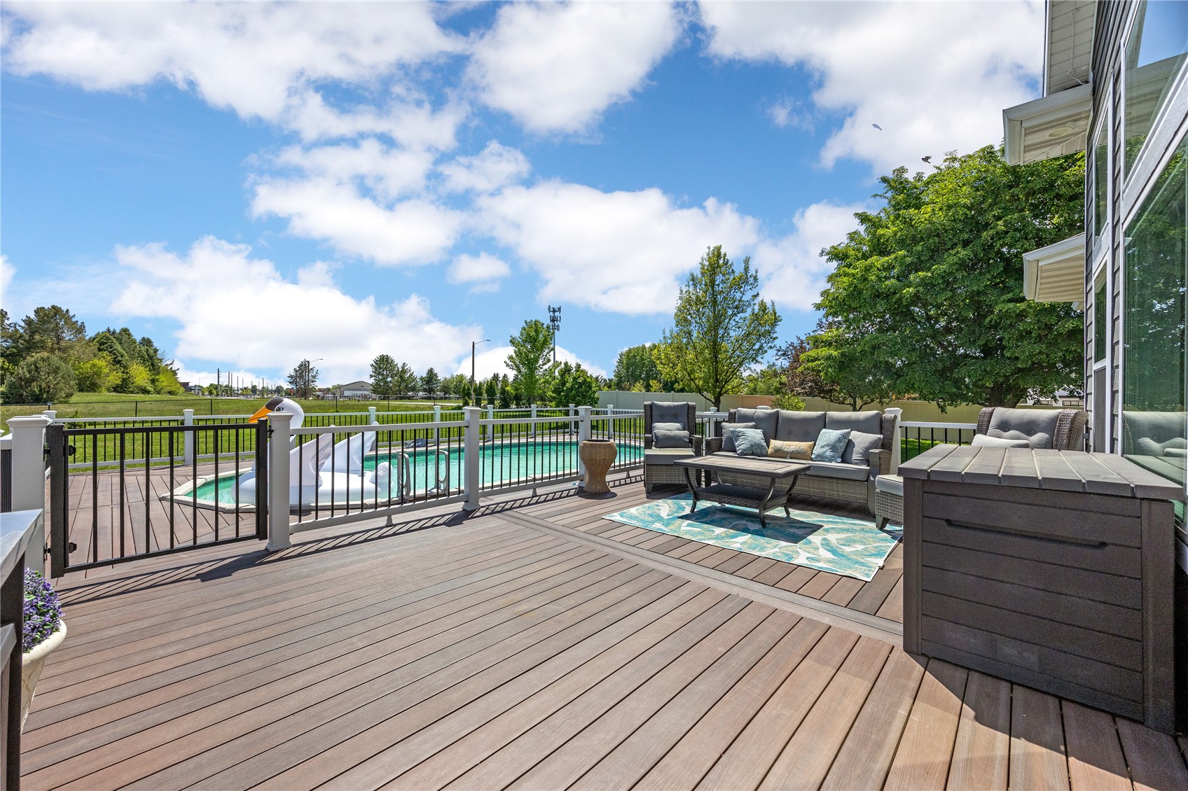 2097 Emmons Street Hiawatha IA 52233