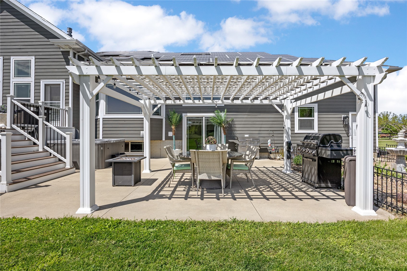 2097 Emmons Street Hiawatha IA 52233
