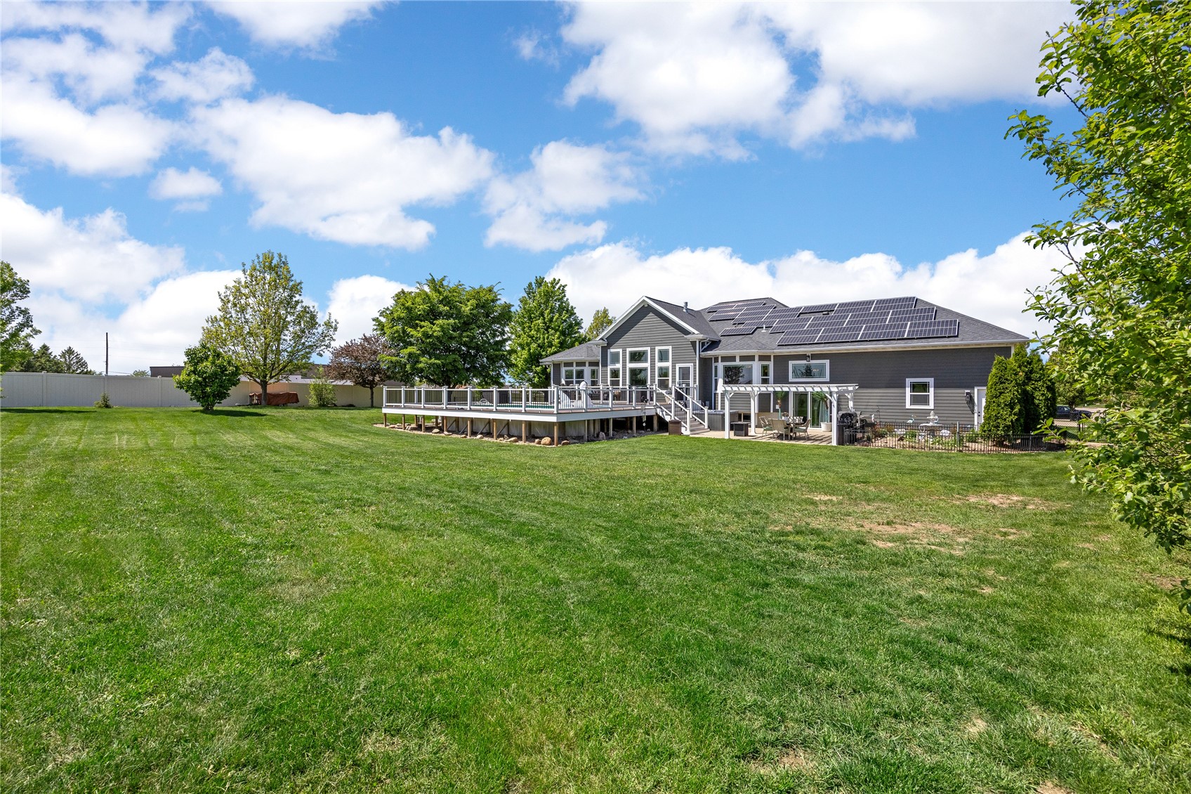 2097 Emmons Street Hiawatha IA 52233