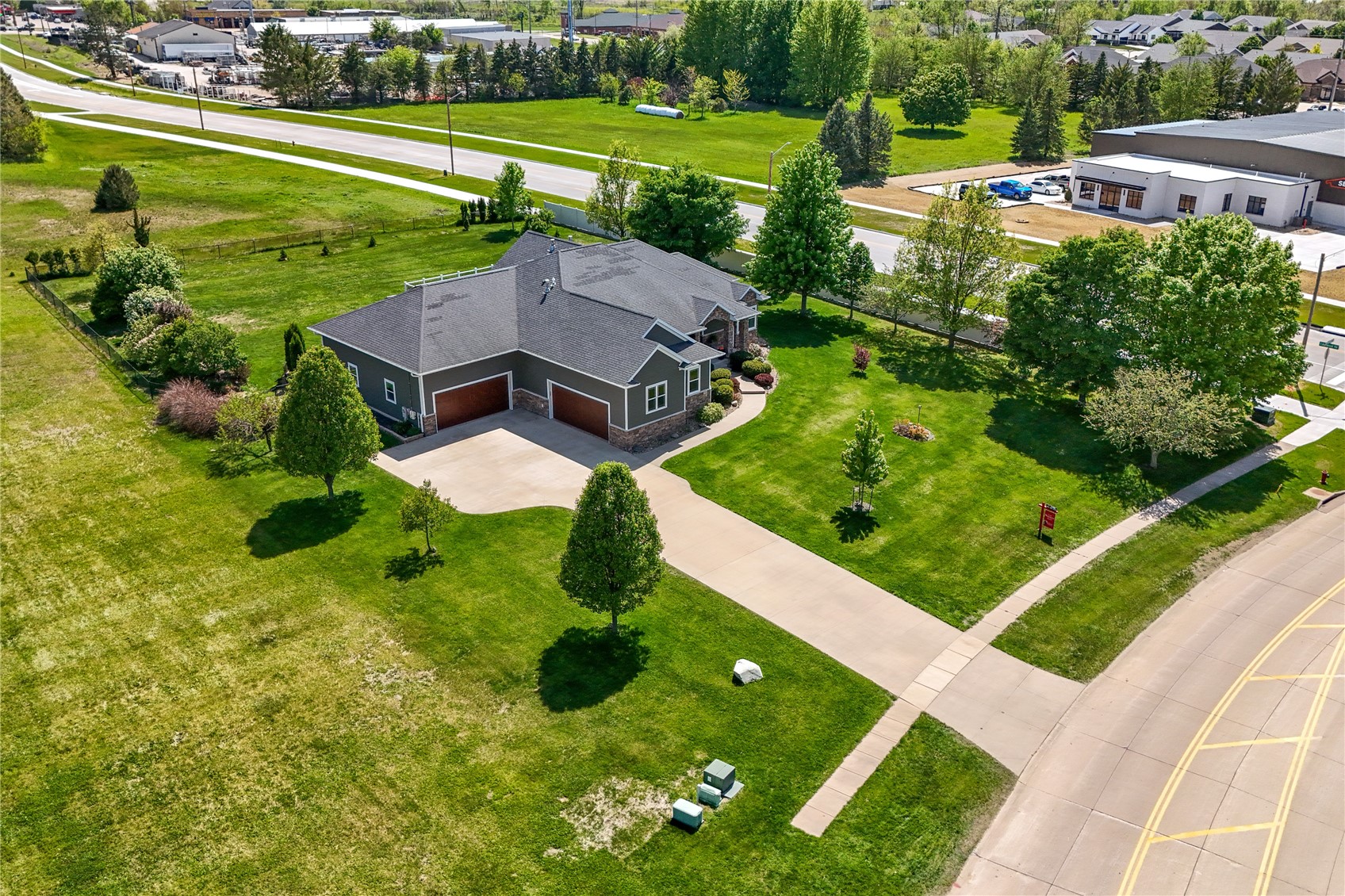 2097 Emmons Street Hiawatha IA 52233
