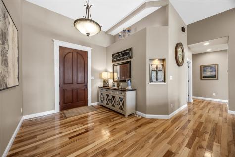 2097 Emmons Street Hiawatha IA 52233