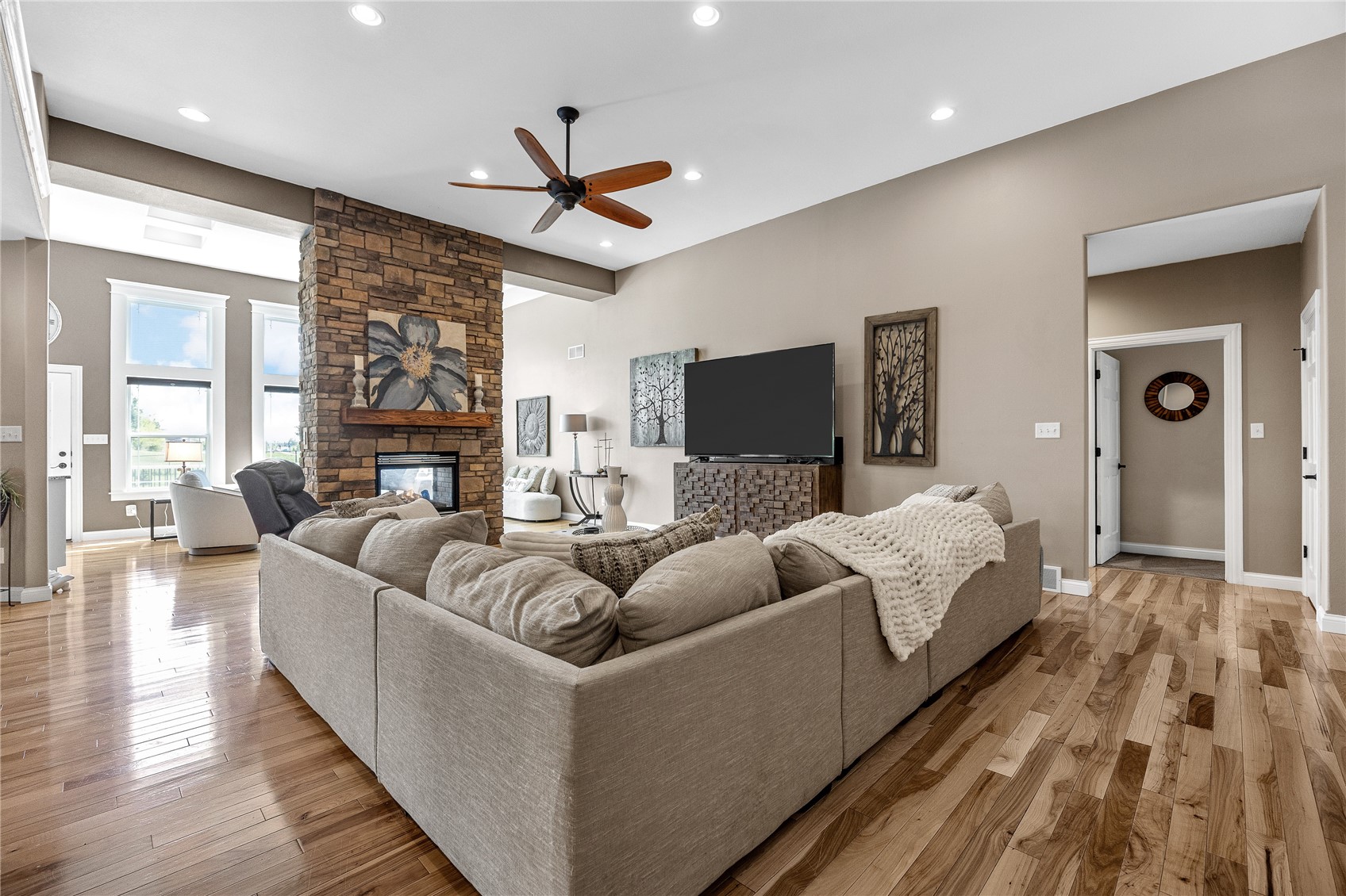 2097 Emmons Street Hiawatha IA 52233