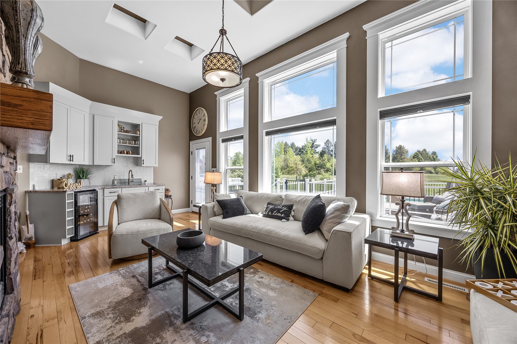 2097 Emmons Street Hiawatha IA 52233