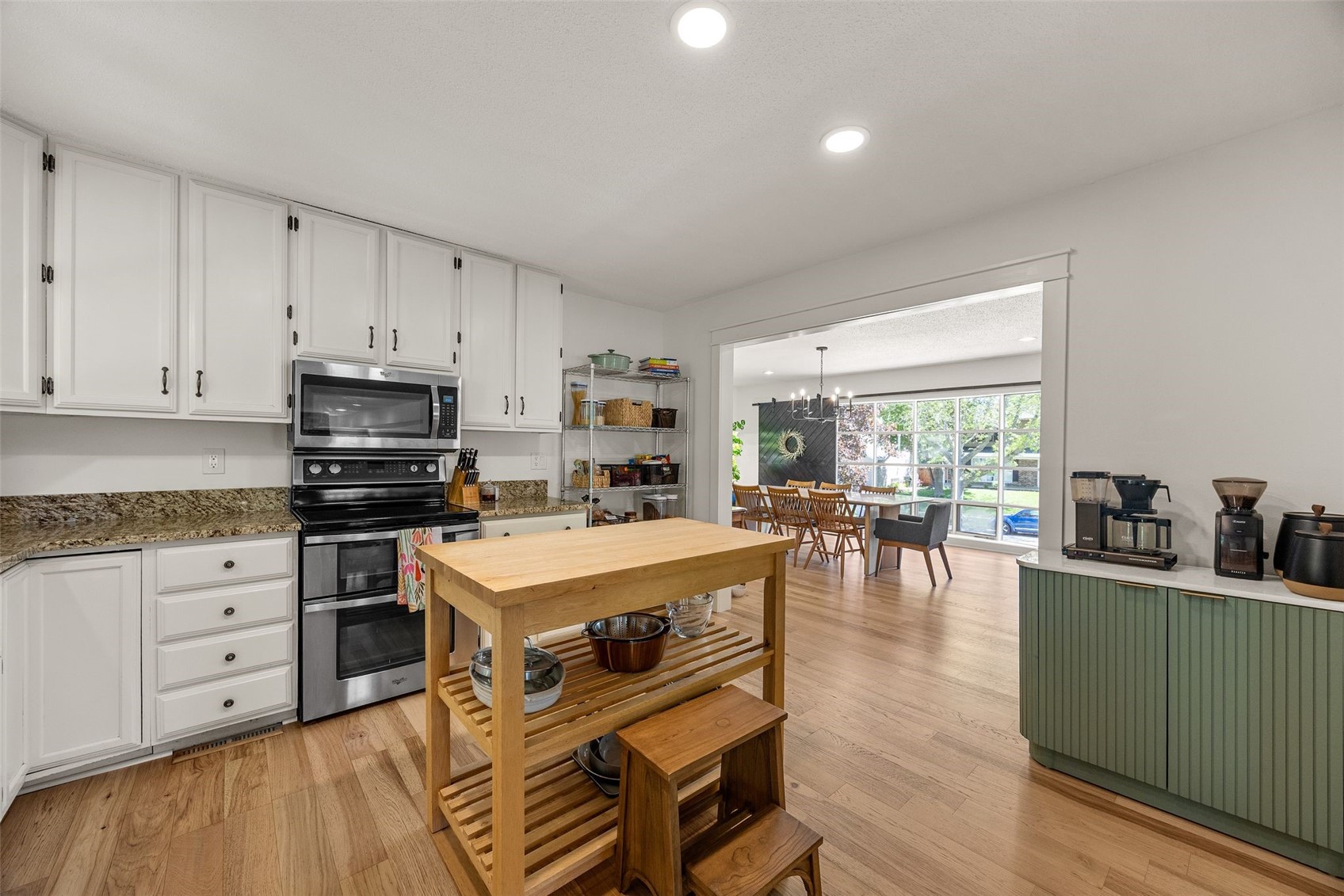 6917 Chelsea Drive NE Cedar Rapids IA 52402