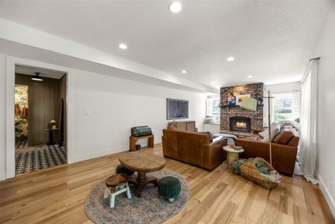 6917 Chelsea Drive NE Cedar Rapids IA 52402