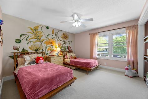 6917 Chelsea Drive NE Cedar Rapids IA 52402