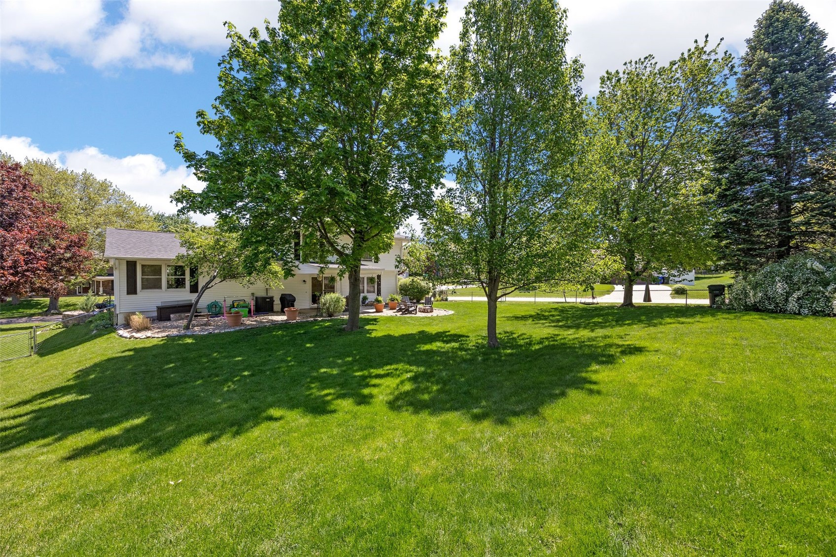 6917 Chelsea Drive NE Cedar Rapids IA 52402