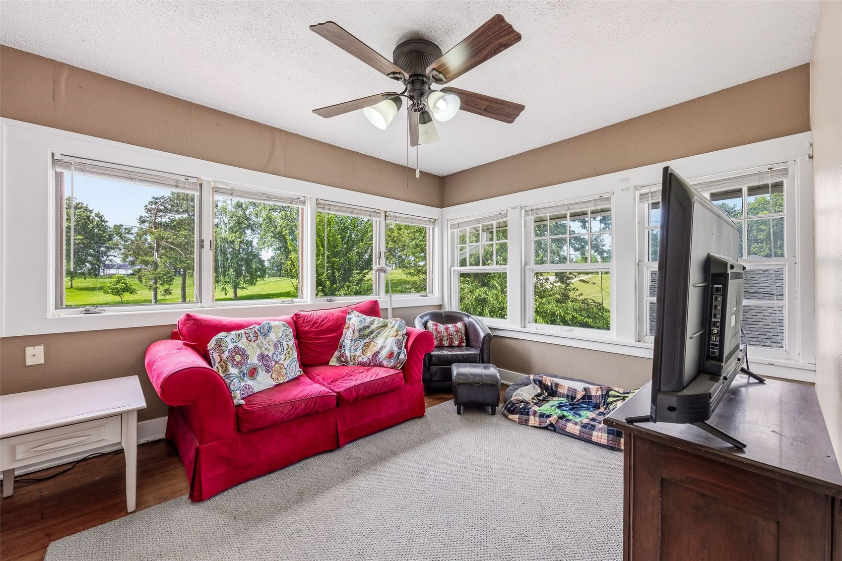 1105 Maplewood Drive NE Cedar Rapids IA 52402
