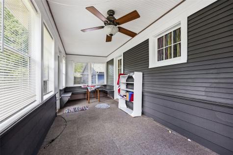 1105 Maplewood Drive NE Cedar Rapids IA 52402
