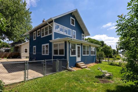 1105 Maplewood Drive NE Cedar Rapids IA 52402