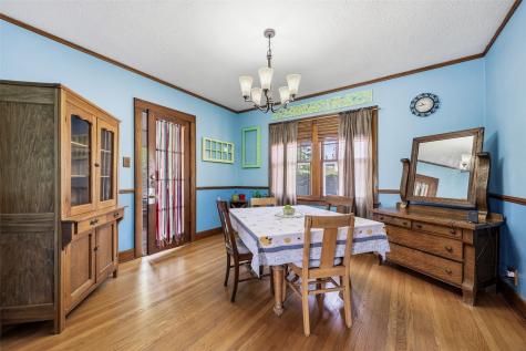 1105 Maplewood Drive NE Cedar Rapids IA 52402