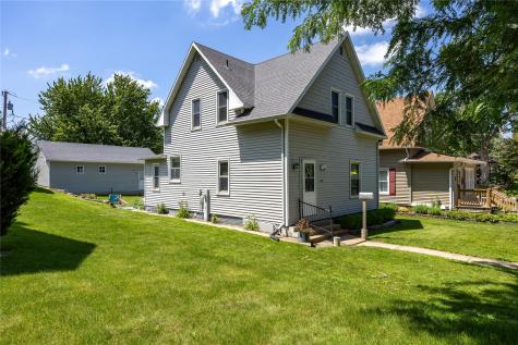 409 Walnut Street Tipton IA 52772